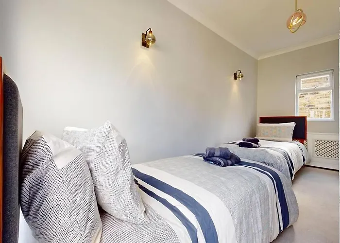 Prime Location Prince\'S Gate Mews 4Bd 3 Bath