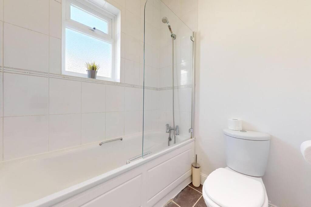 Prime Location Prince's Gate Mews 4bd 3 Bath Londen