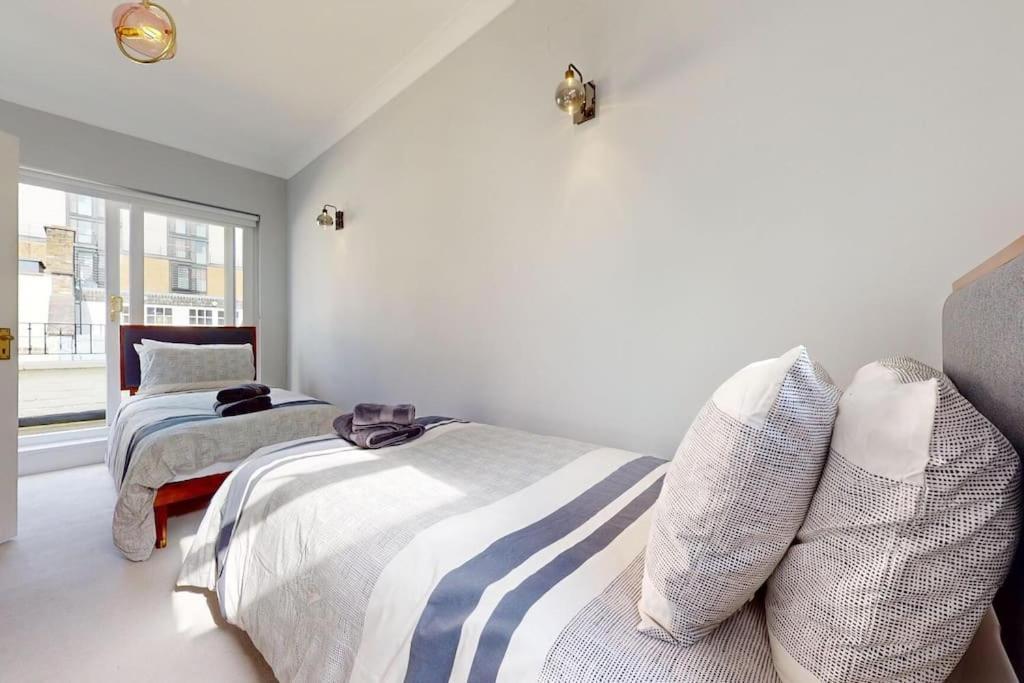 Prime Location Prince's Gate Mews 4bd 3 Bath