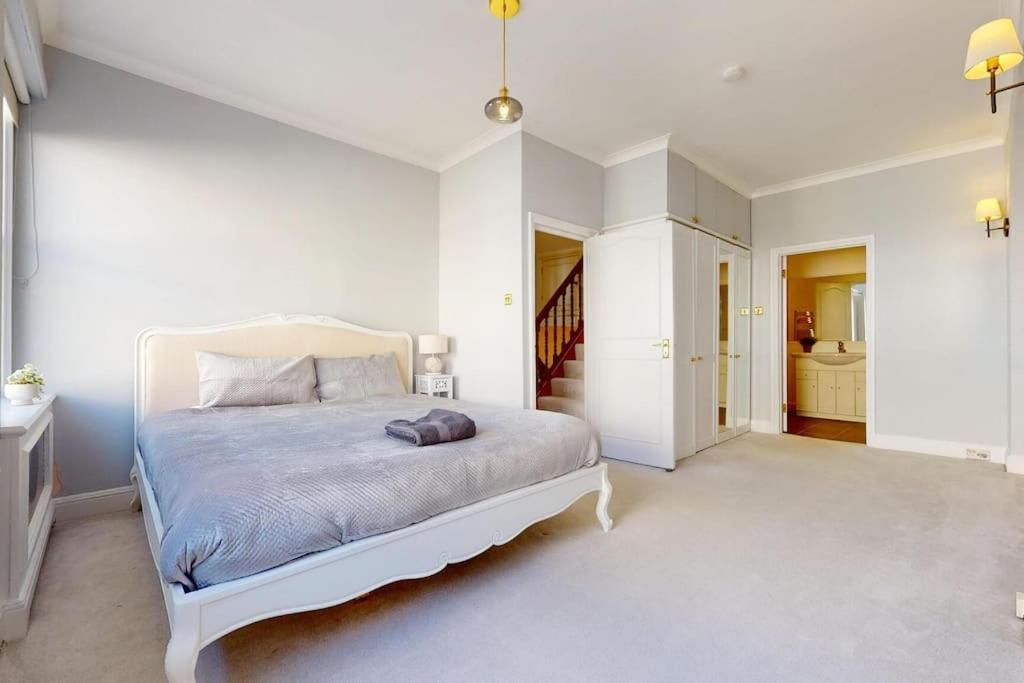 Vakantiehuis Prime Location Prince's Gate Mews 4bd 3 Bath